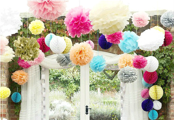 Decoración con pompones de papel