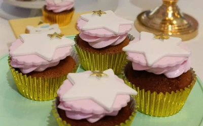 cupcakes de estrellitas para cumpleaños de niña en salon infantil aventurina