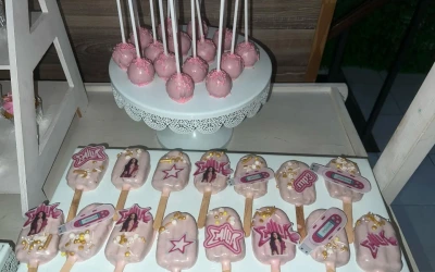 cupcakes y popcakes temáticos - Casa del Ángel