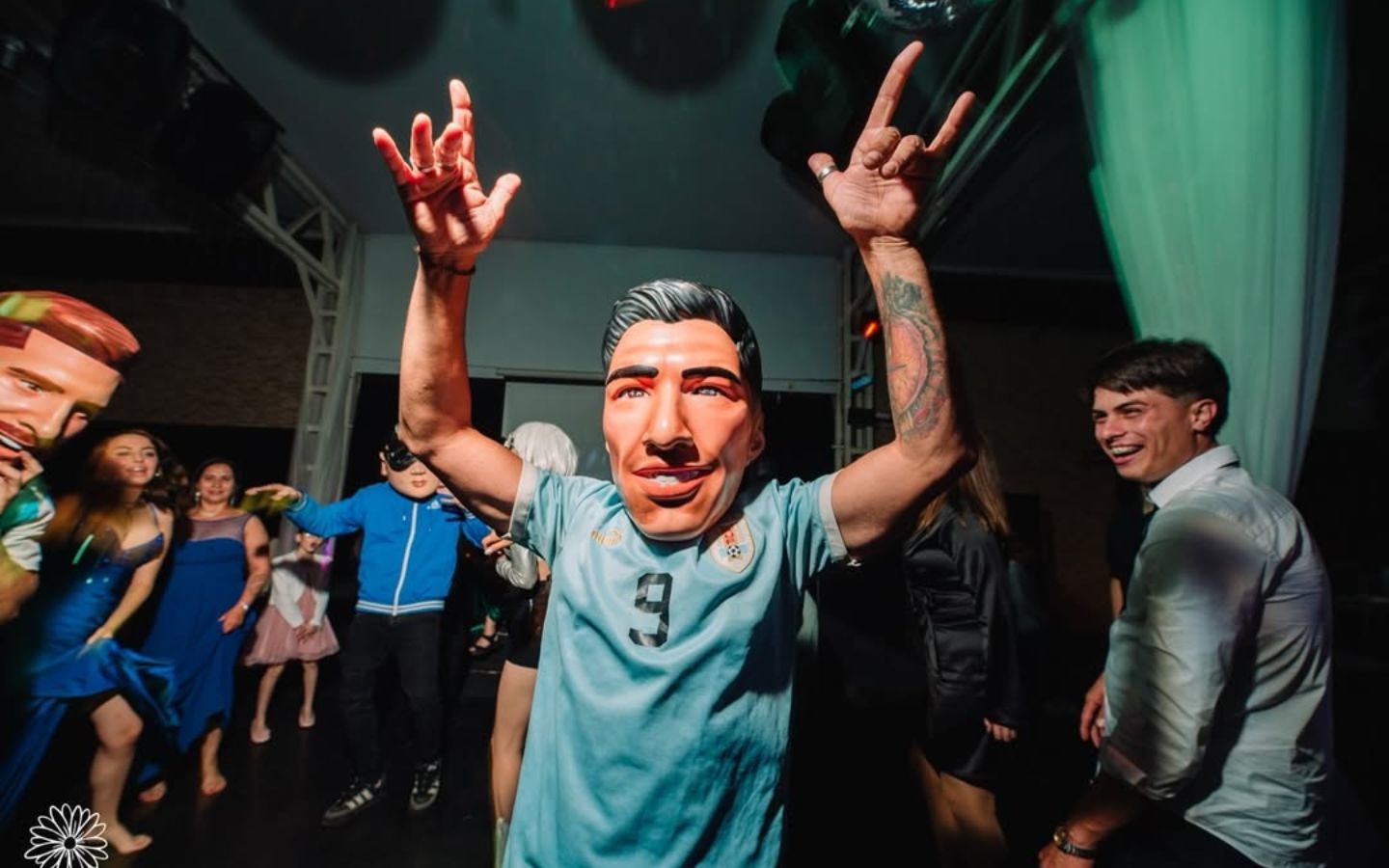 show de personajes cabezudos para fiestas