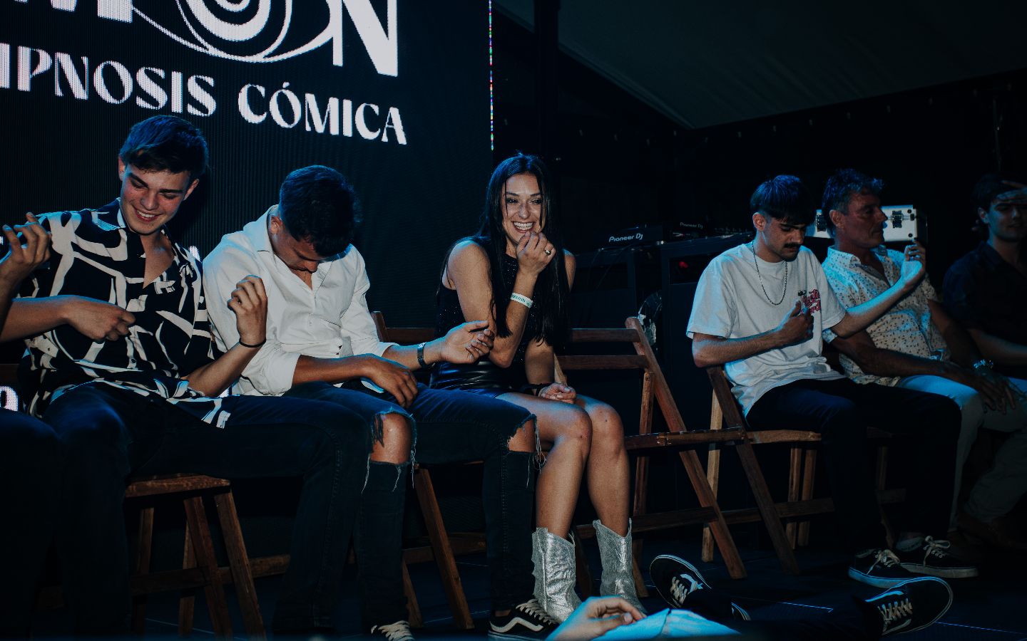 DAYMON MAGIA E HIPNOSIS CÓMICA