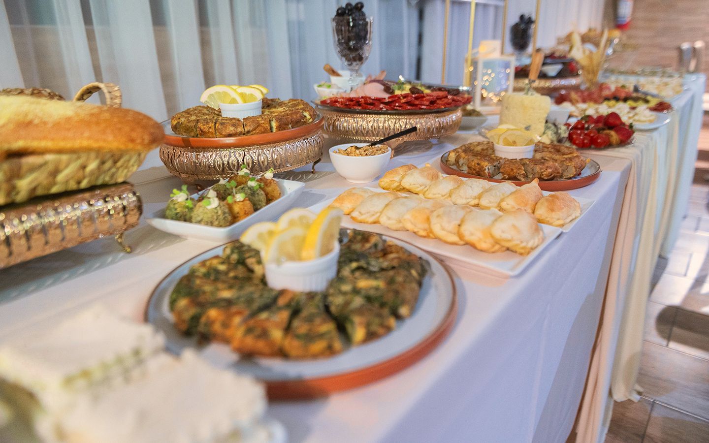 Mesa buffet - Salón de Fiestas Deco Eventos