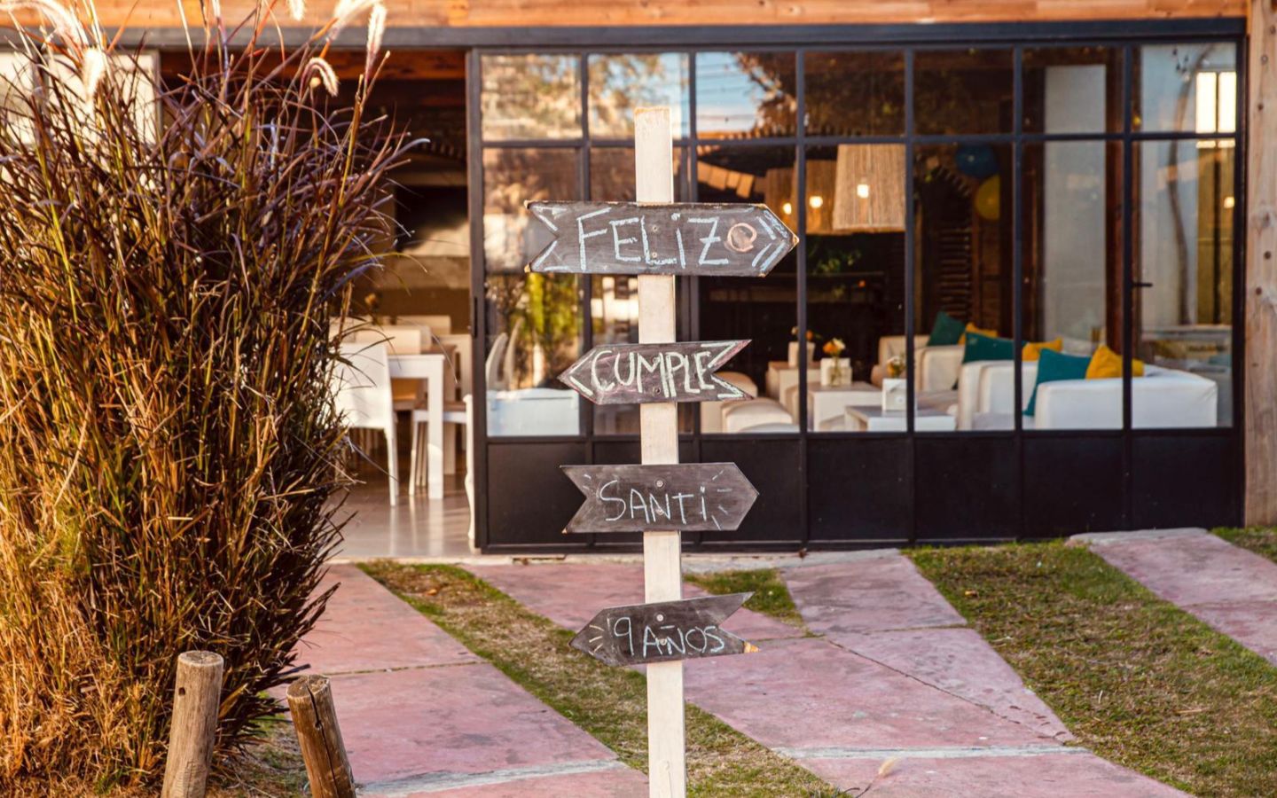 exterior - salón de fiestas Érase una vez