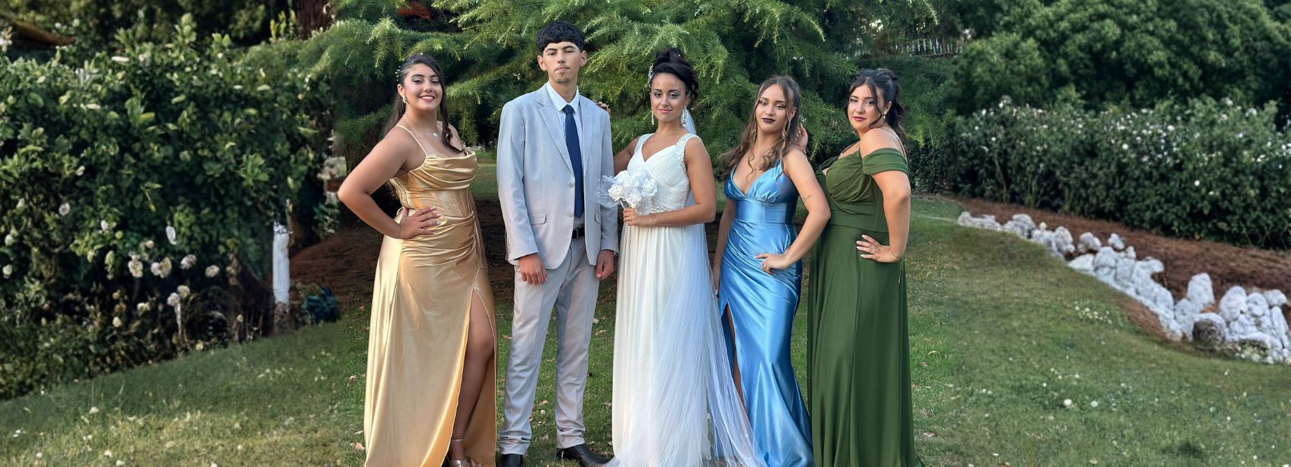 MERAKI ALQUILER DE VESTIDOS Y TRAJES — Alquiler de vestidos de fiesta en Montevideo para tu fiesta de 15 años