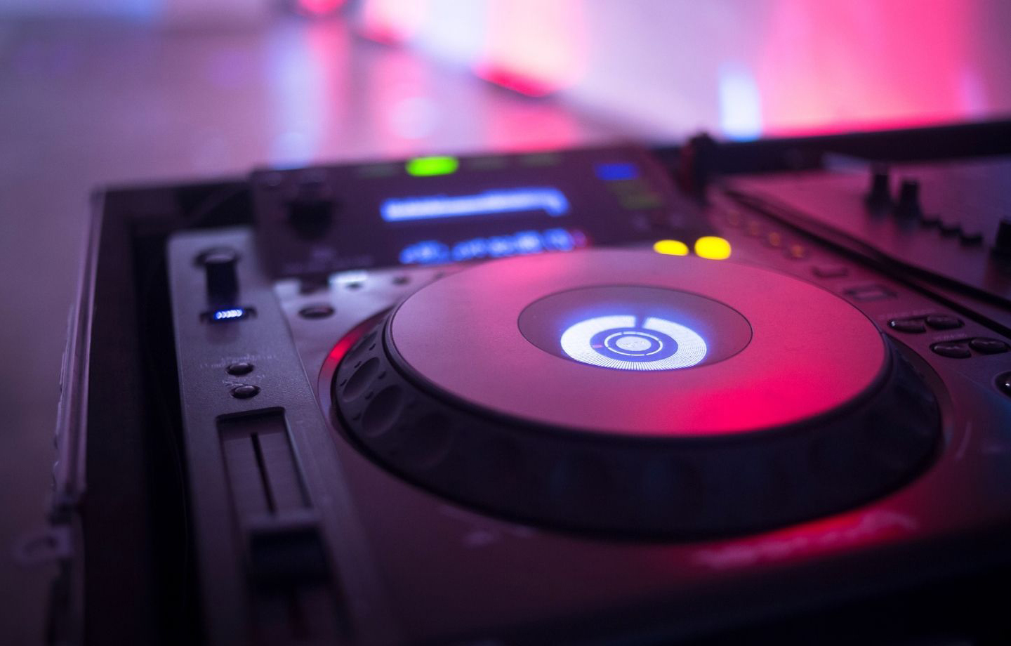 MOSCARDI DISCOTECA AUDIO Y LUCES