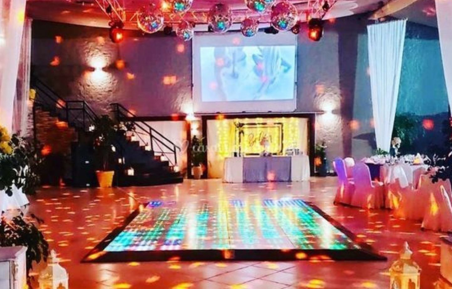 MOSCARDI DISCOTECA AUDIO Y LUCES