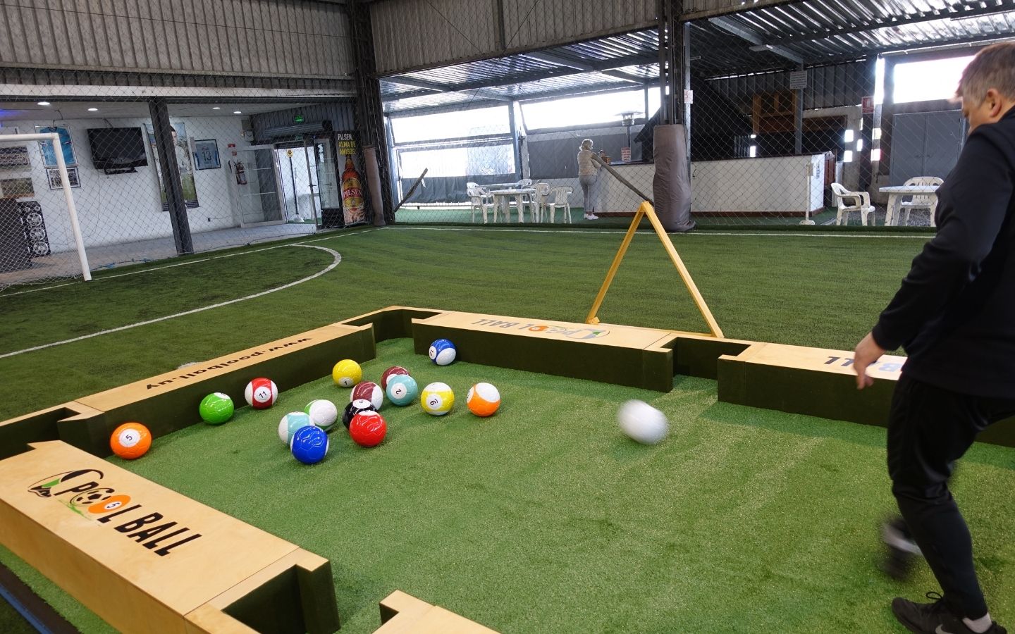 POOLBALL