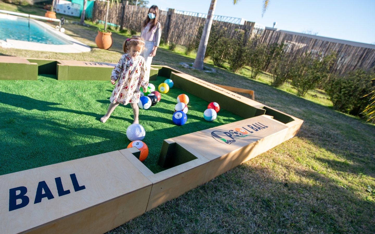 POOLBALL