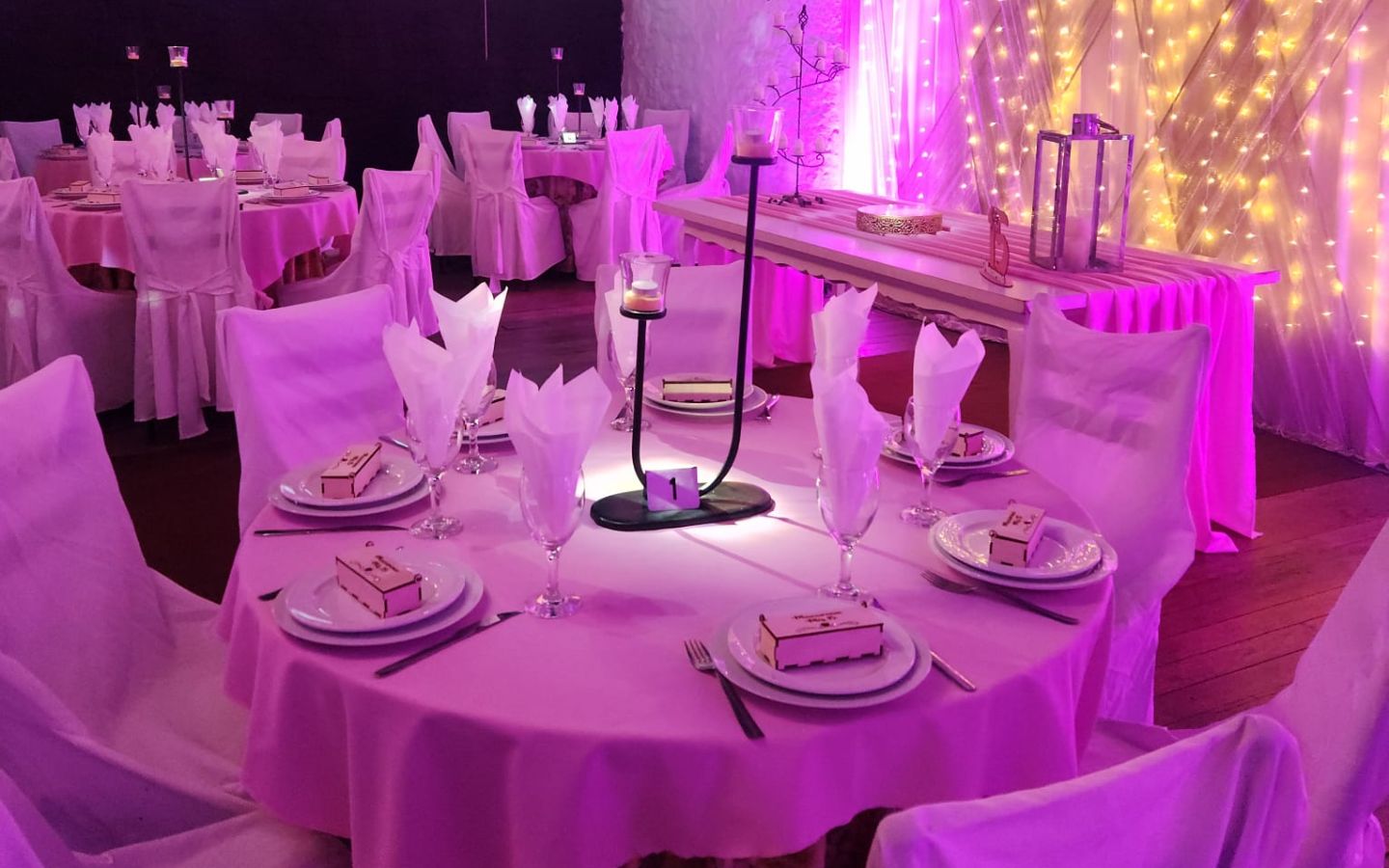 SALÓN AZAHARES 