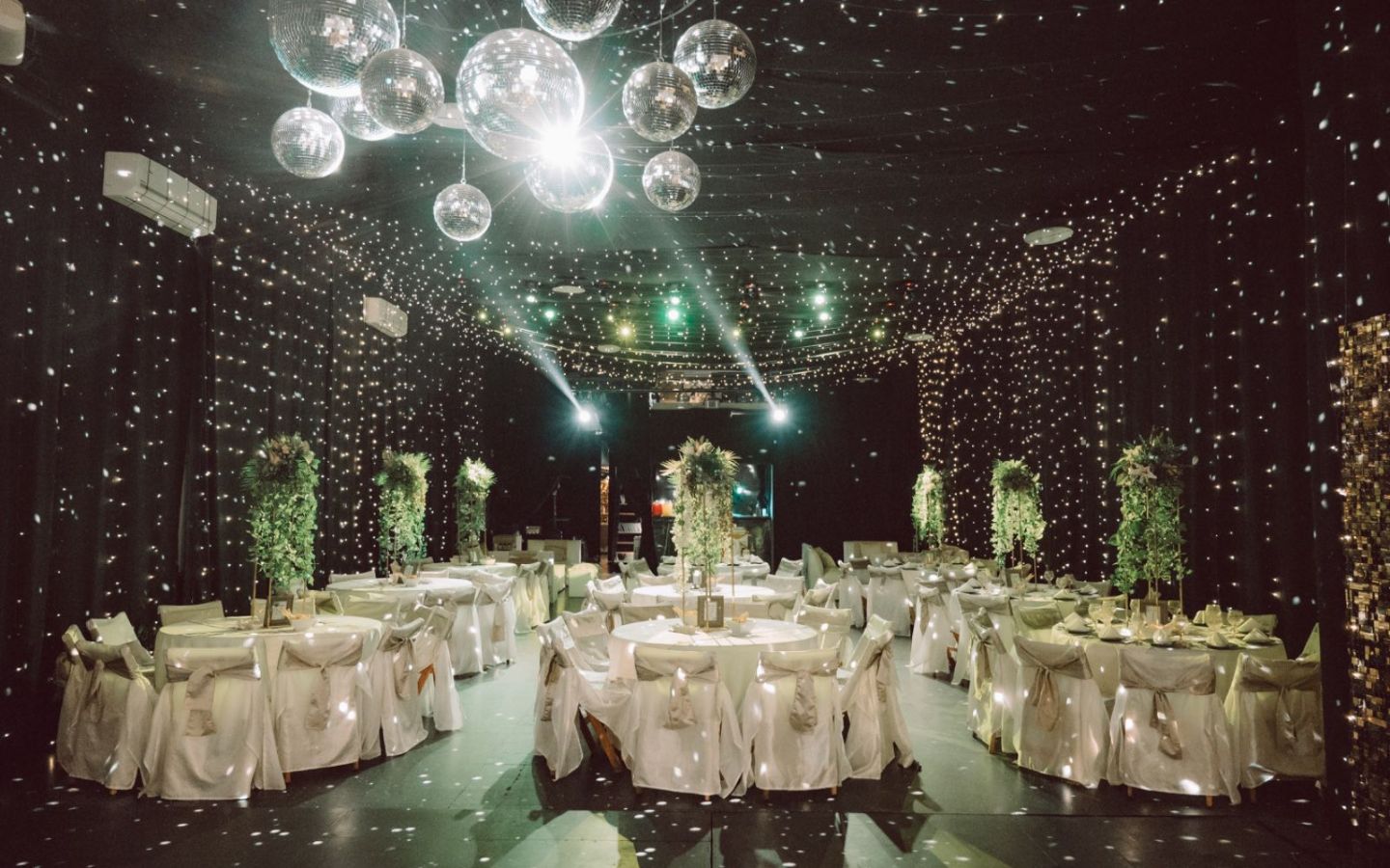 Decoración y ambientación de salón Portofino