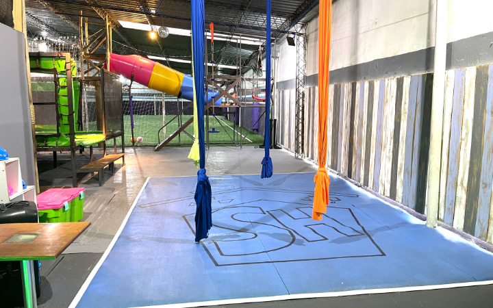SPORT HOUSE