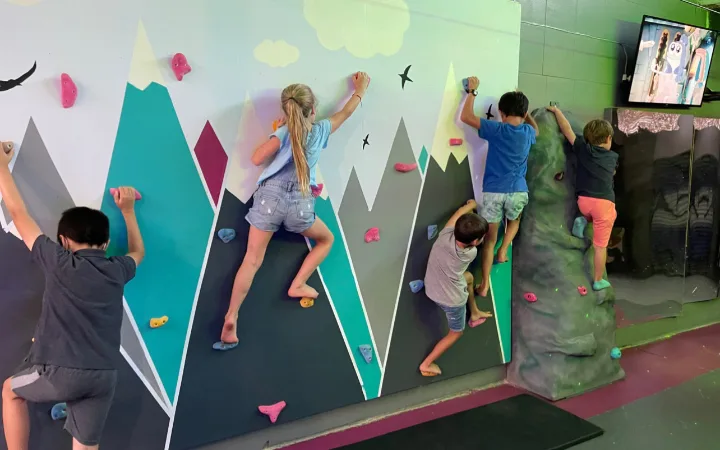 SPORT HOUSE