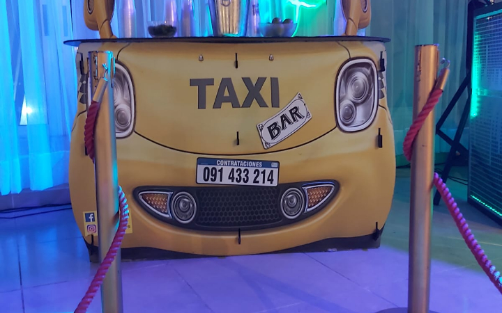 TAXI BAR