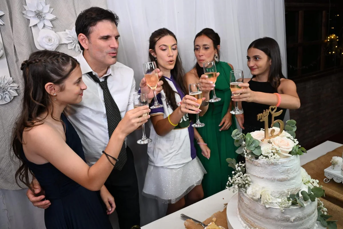 ambientacion-de-fiestas-valeria-comesana-floral-event-designer-1788196306883.webp