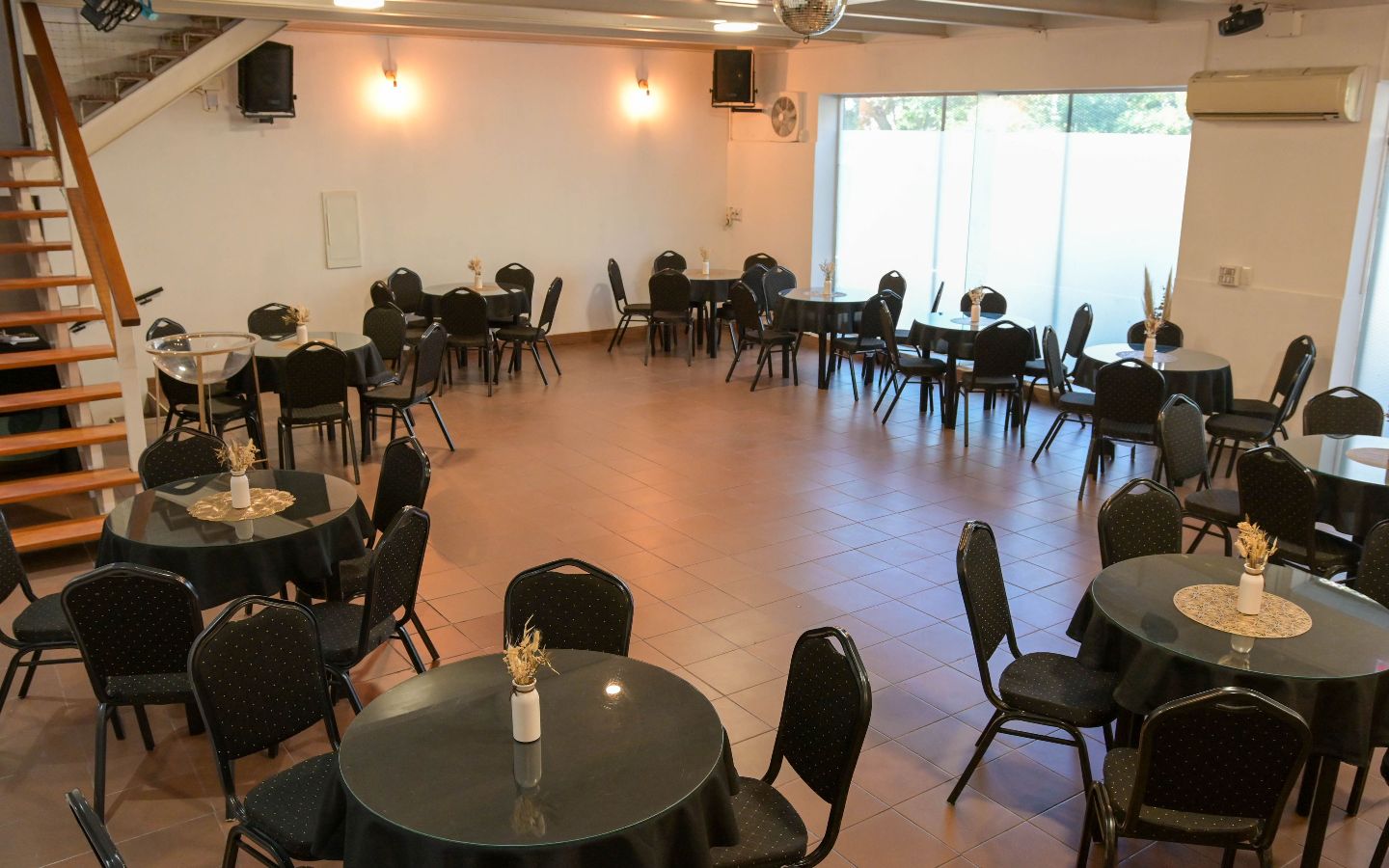 VENUE PARTY